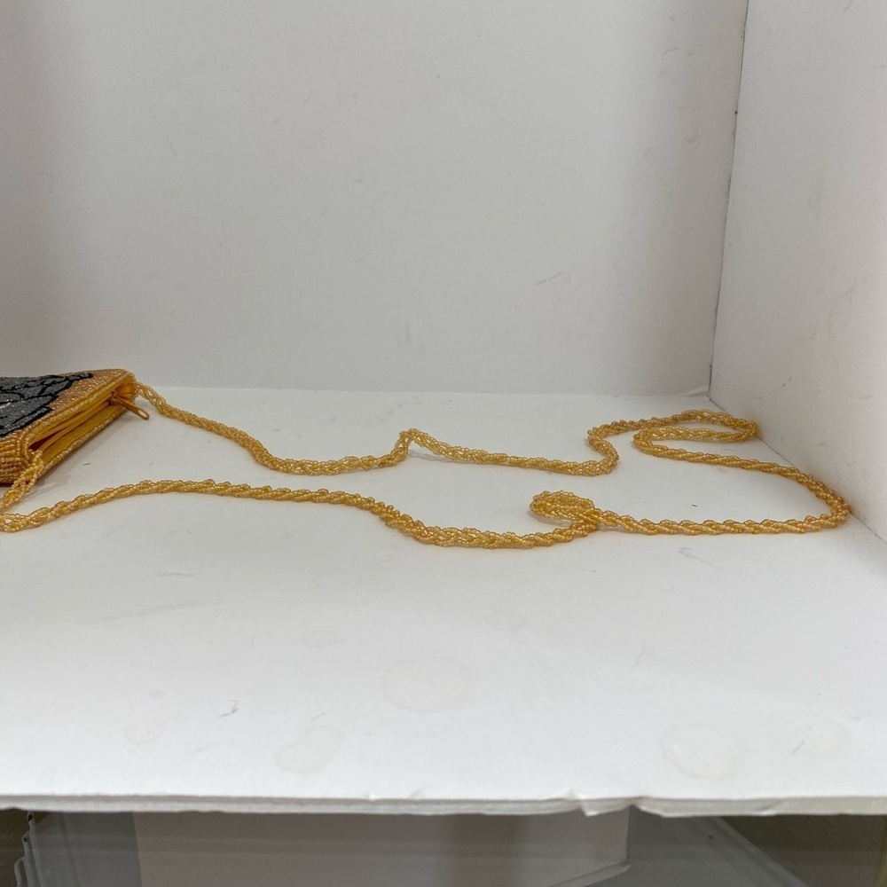 Vintage Crossbody beaded Elephant bag. Gold - Picture 6 of 6